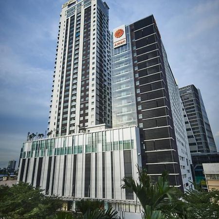 Amari Johor Bahru Hotel Екстериор снимка Amata Riverview Hotel